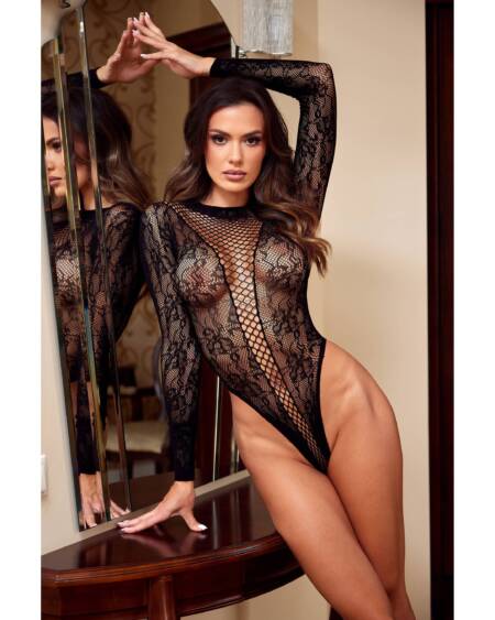 BODY MONSERRAT PRETO BEAUTY NIGHT FASHION